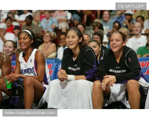 人物特写：从落选秀到首发控卫——洛杉矶火花的乔丹·霍斯顿的逆袭之路